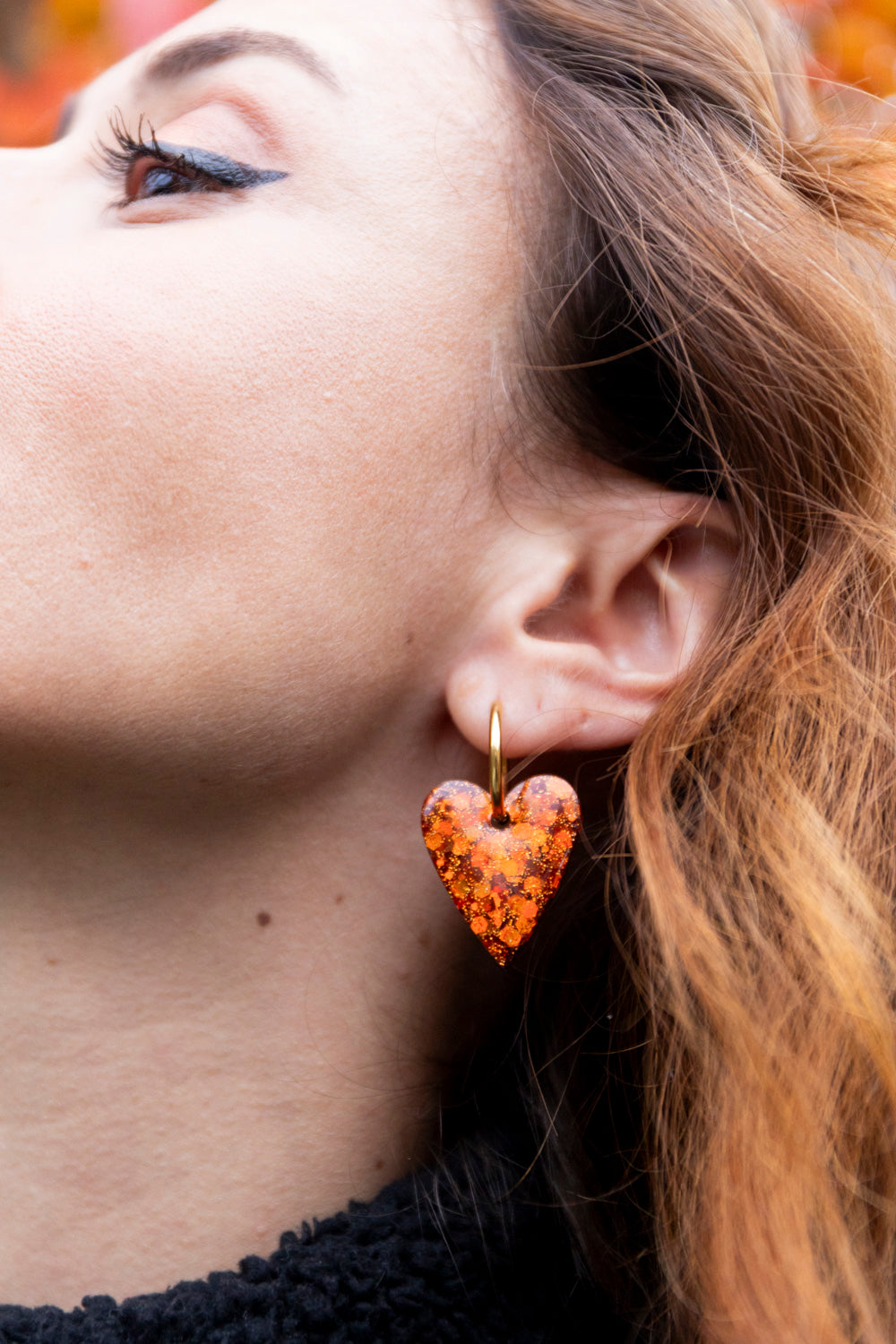 Pampilles interchangeables pailletées. Kaki, vert, doré, cuivré, bronze. Automne. cœur. Atelier Rézane. Résine époxy. Fait main. Pays basque.