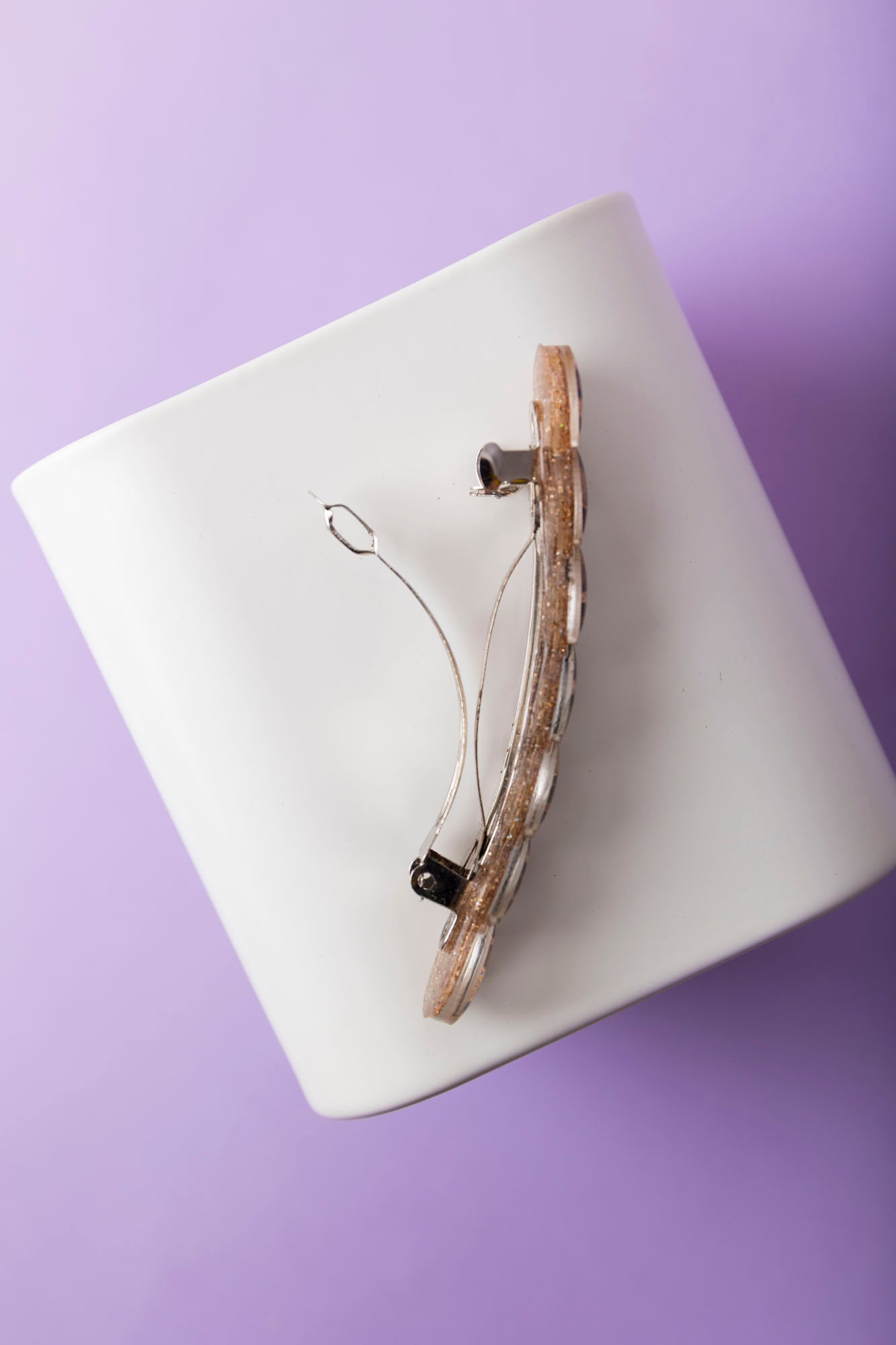 Barrette léopard fabriquée à la main avec de la résine époxy