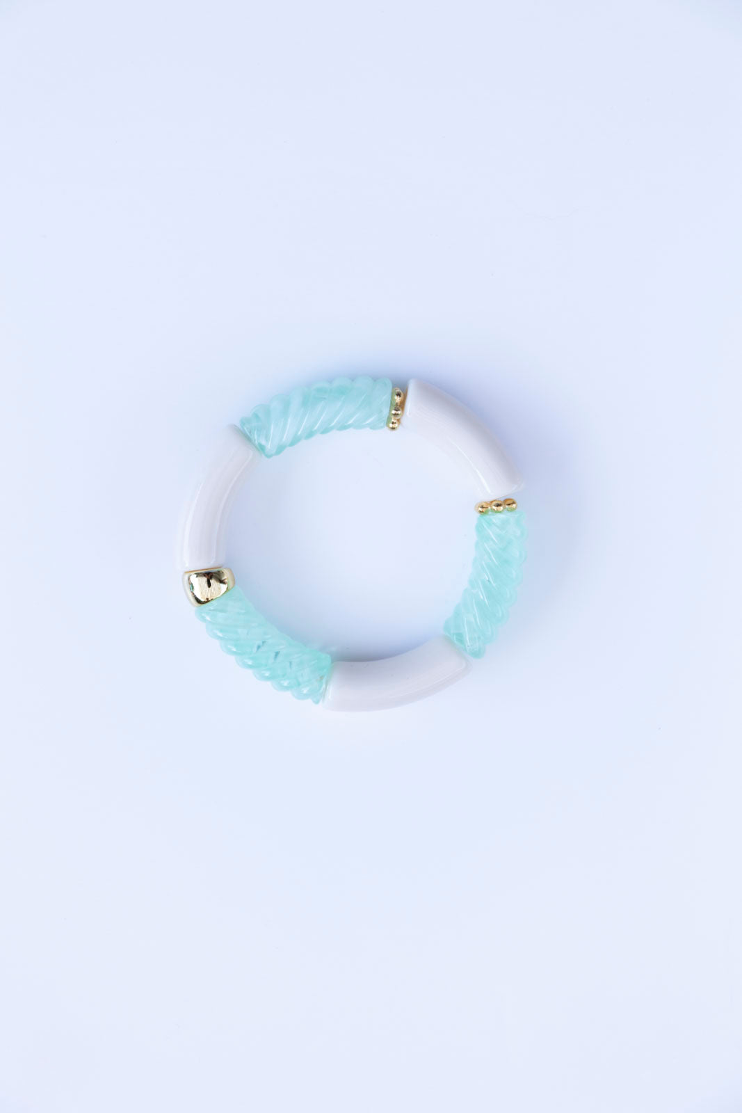 bracelet élastique à enfile. Fait à la main. Perles tubulaires. 