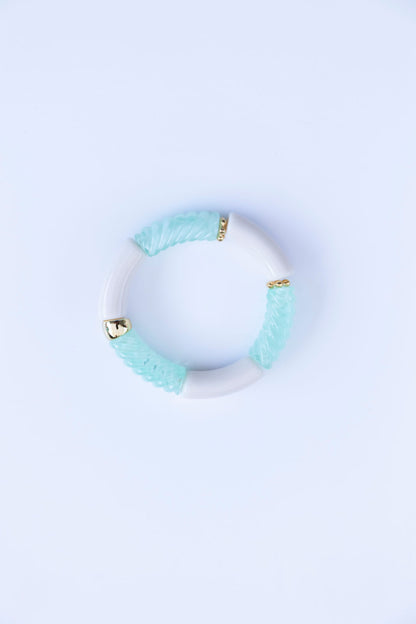 bracelet élastique à enfile. Fait à la main. Perles tubulaires. 