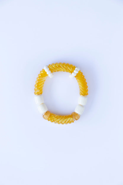 bracelet élastique à enfile. Fait à la main. Perles tubulaires. 