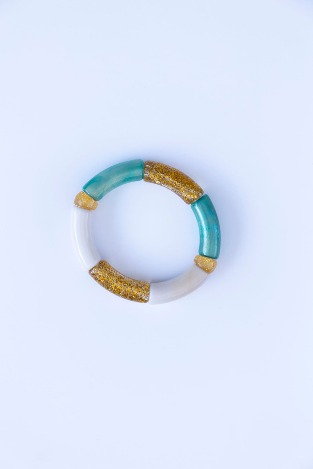 bracelet élastique à enfile. Fait à la main. Perles tubulaires. 