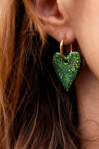 Pampilles interchangeables pailletées. Kaki, vert, doré, cuivré. Automne. Cœur. Atelier Rézane. Résine époxy. Fait main. Pays basque.