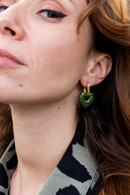 Pampilles interchangeables pailletées. Kaki, vert, doré, cuivré. Automne. Cœur. Atelier Rézane. Résine époxy. Fait main. Pays basque.