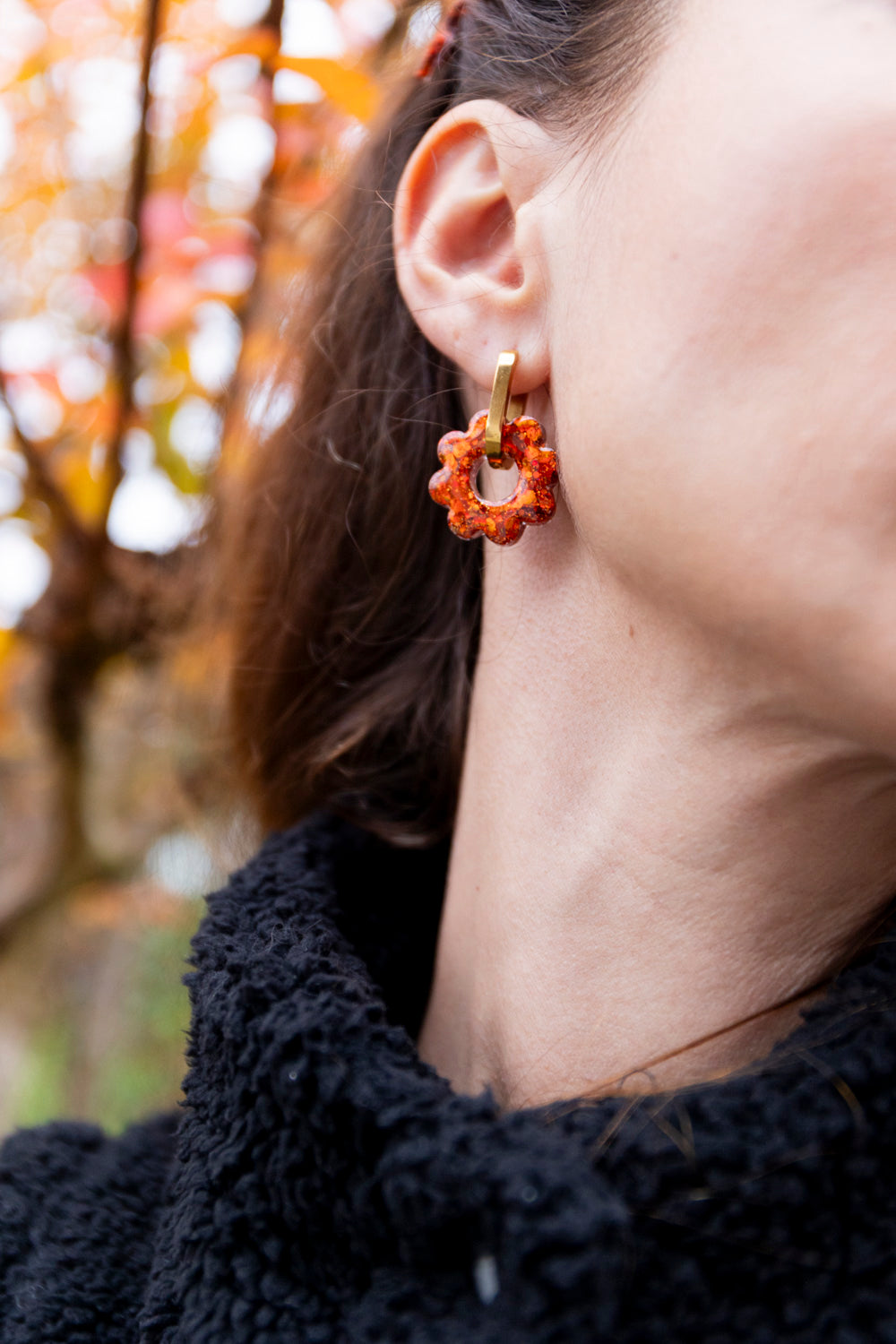 Pampilles interchangeables pailletées. Kaki, vert, doré, cuivré, bronze. Automne. Fleur. Atelier Rézane. Résine époxy. Fait main. Pays basque.