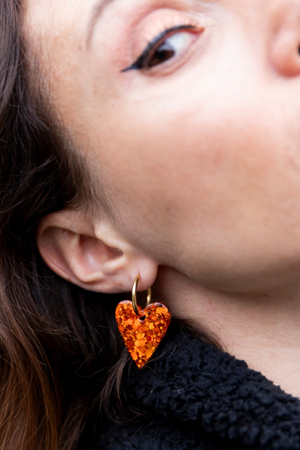 Pampilles interchangeables pailletées. Kaki, vert, doré, cuivré, bronze. Automne. cœur. Atelier Rézane. Résine époxy. Fait main. Pays basque.