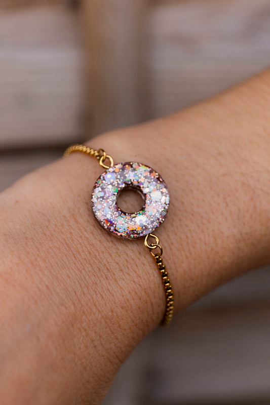 Bracelet pampille réglable pailleté. Kaki, vert, doré, cuivré, bronze. Automne. cœur. Atelier Rézane. Résine époxy. Fait main. Pays basque. Acier inoxydable.