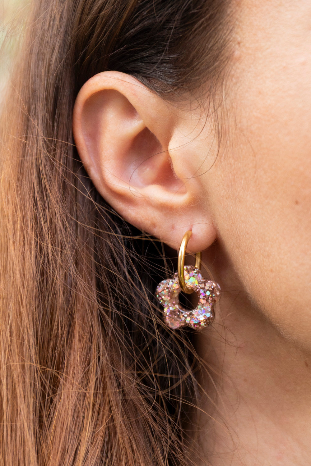 Pampilles interchangeables pailletées. Kaki, vert, doré, cuivré, bronze. Automne. Fleur. Atelier Rézane. Résine époxy. Fait main. Pays basque.