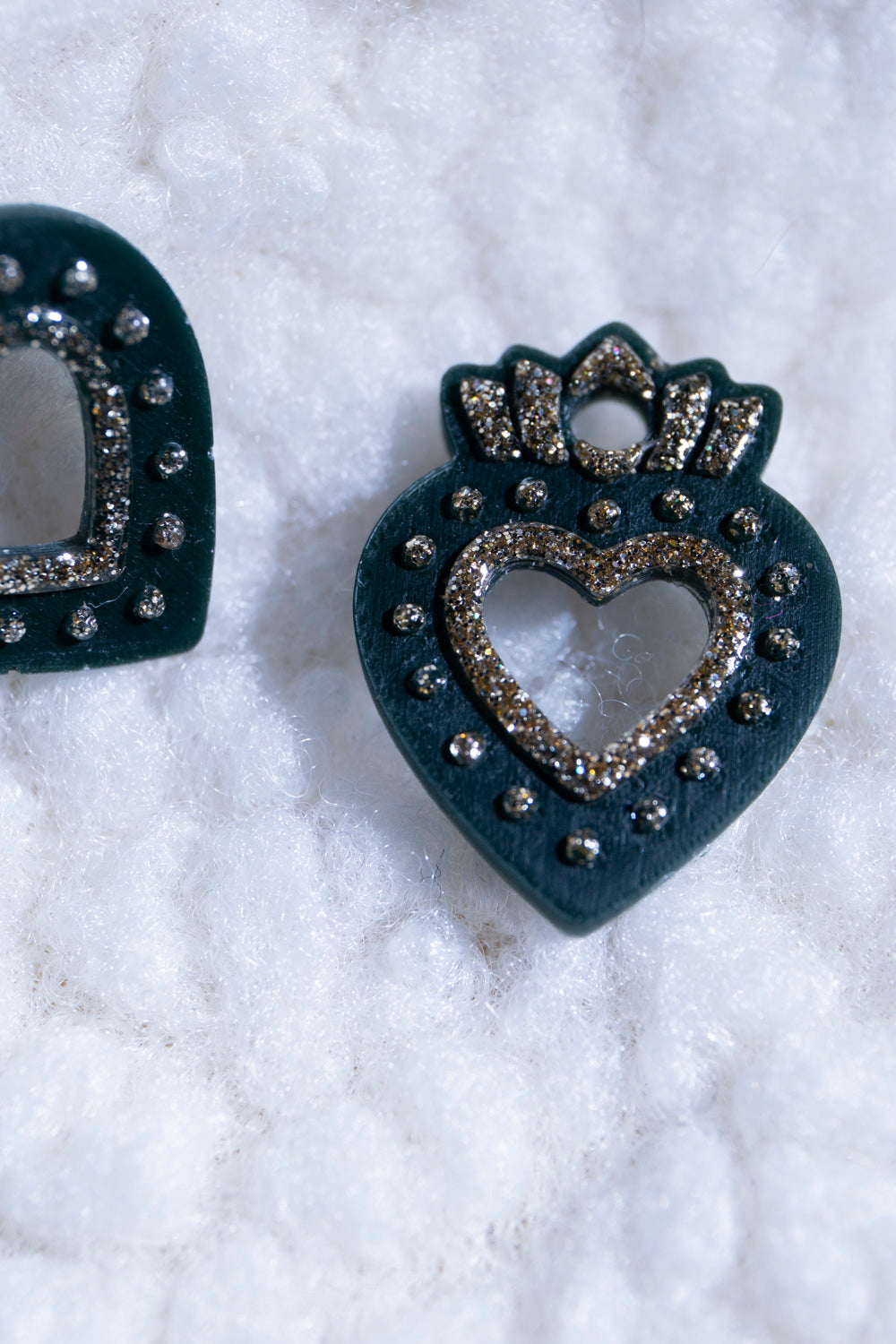 Pampilles interchangeables ex voto. Fait main au pays basque. Kaki, vert, doré. Boucles d'oreilles. 