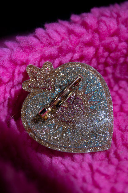 Broche EX VOTO. Rose, bleu et doré.
Fait main au pays basque.