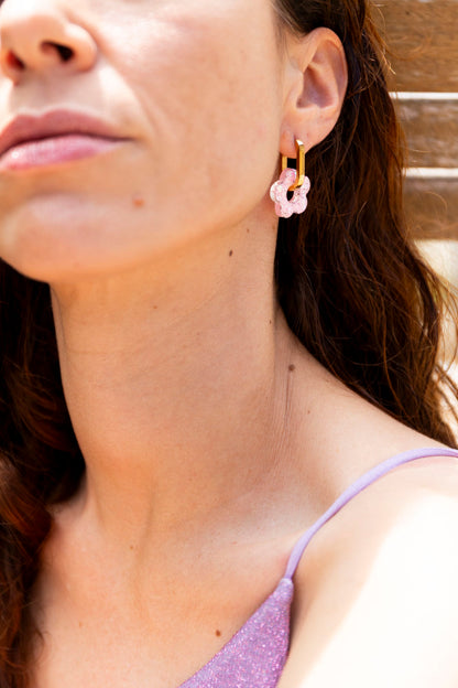 Pampilles en résine époxy interchangeables. Faites à la main. Paillettes, couleurs, originales. Rose bébé, irisé et nacré.