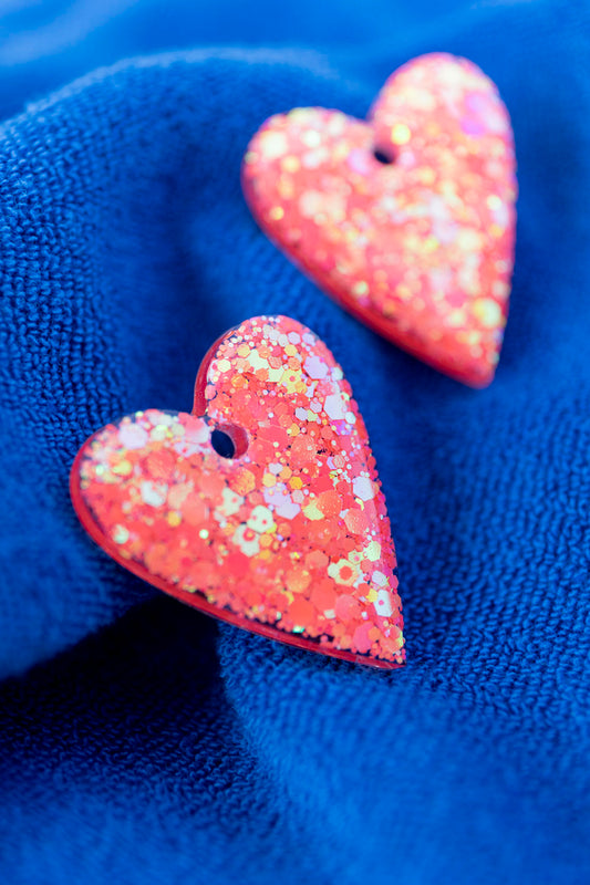 Pampilles en résine époxy interchangeables. Faites à la main. Paillettes, couleurs, originales. Corail incandescent, orange, holographique, étincelant.