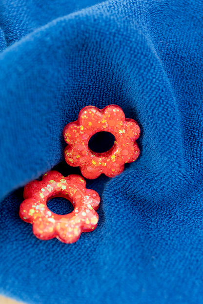 Pampilles en résine époxy interchangeables. Faites à la main. Paillettes, couleurs, originales. Corail incandescent, orange, holographique, étincelant.