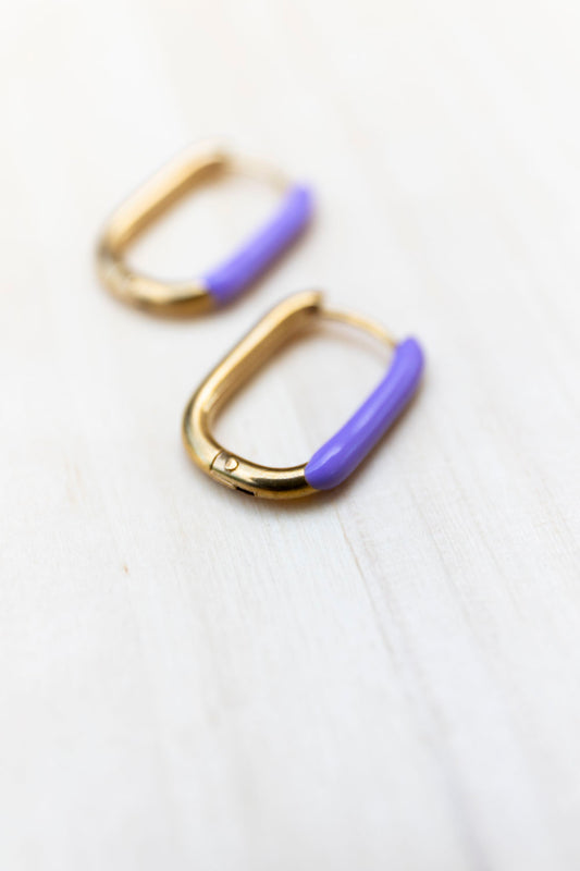 Créoles allongées dorées et violet