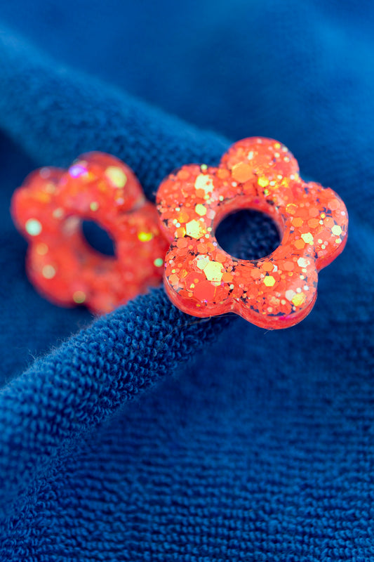 Pampilles en résine époxy interchangeables. Faites à la main. Paillettes, couleurs, originales. Corail incandescent, orange, holographique, étincelant.