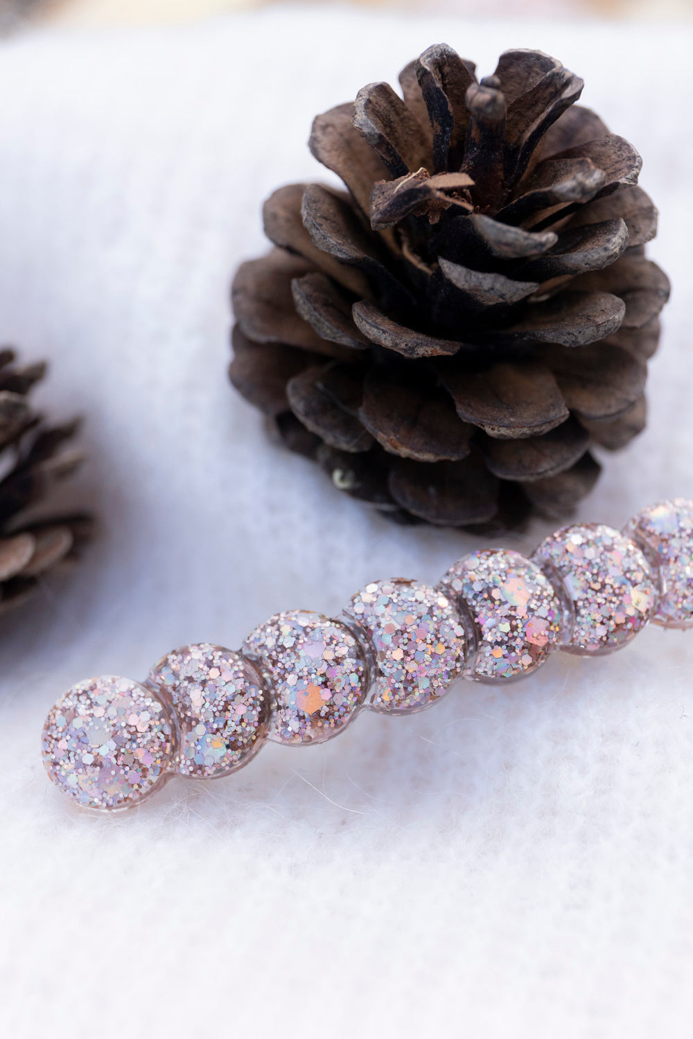 Barrette pailleté. Kaki, vert, doré, cuivré, bronze. Automne. cœur. Atelier Rézane. Résine époxy. Fait main. Pays basque. 