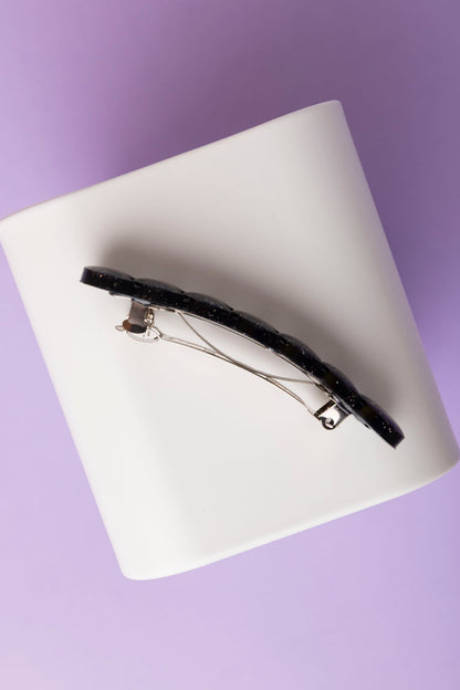 Barrette en résine époxy fabriquée à la main. 